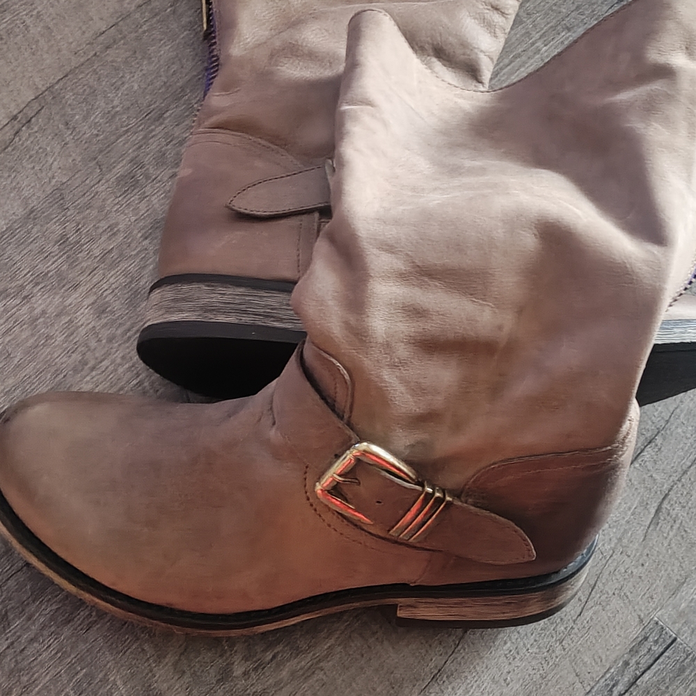Steve Madden Brown Heeled Boots